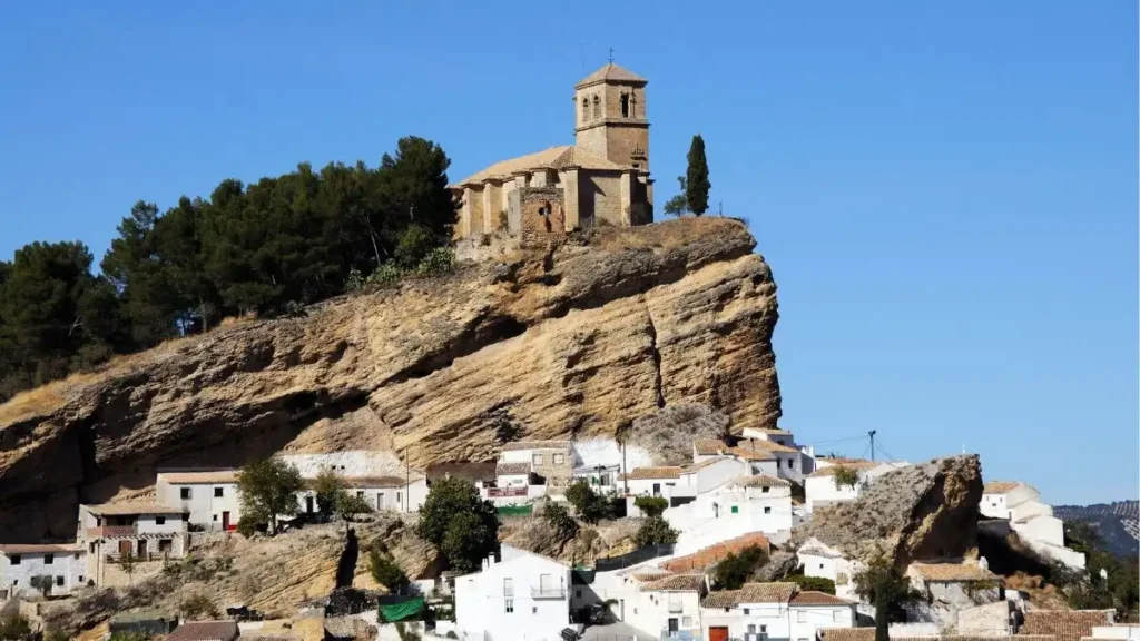 Alquézar: pueblo medieval más bonito de España en el Cañón del Río Vero