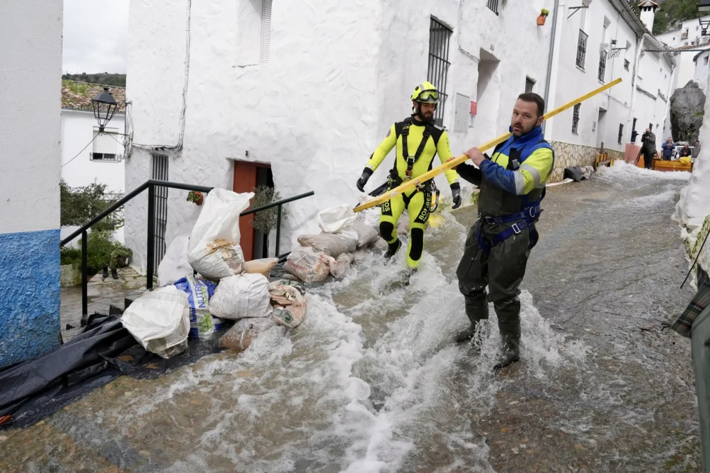 Andalucía se Recupera de las Inundaciones: Desafíos y Esperanzas