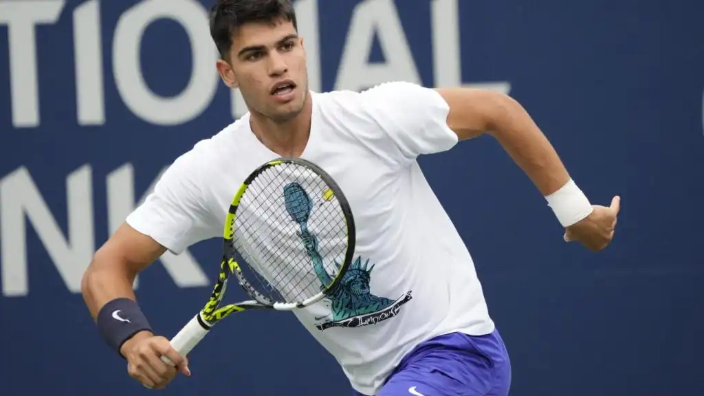 Carlos Alcaraz: Un Futuro Brillante y Desafiante en el Tenis