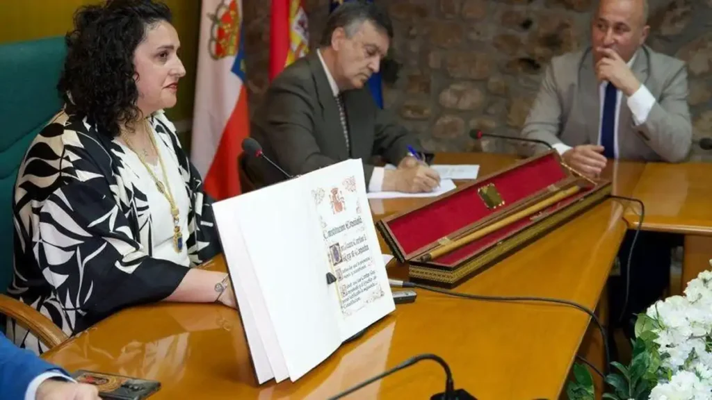 Controversia en Cartes: La Alcaldesa y la Oposición a un Centro de Menores Inmigrantes