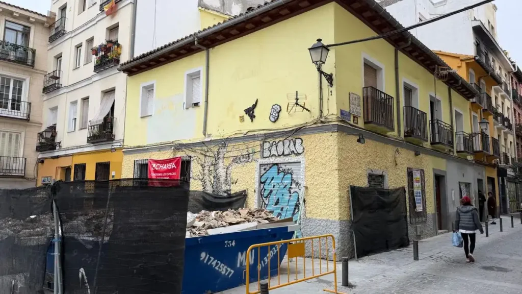 Controversia en Lavapiés: La Demolición del Restaurante Baobab y su Patrimonio Histórico