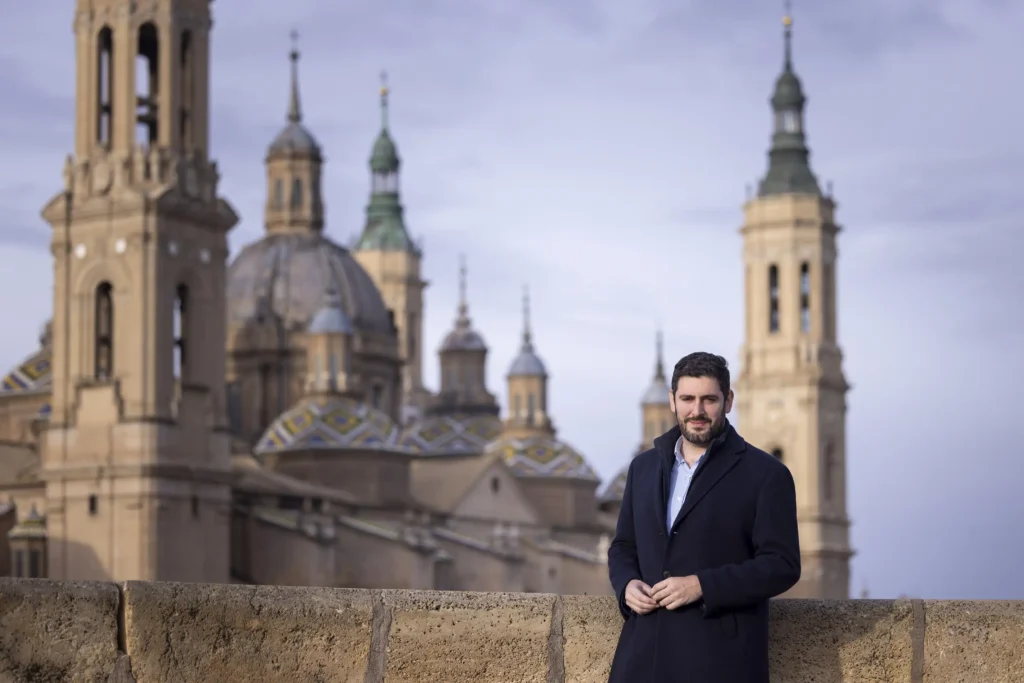 El Ascenso de Vox en Aragón: Un Análisis del Éxito Electoral de Alejandro Nolasco
