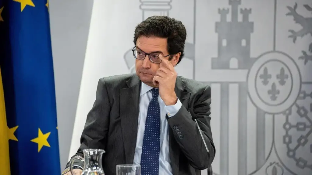 El Futuro del Trabajo en la Administración Pública: Jornada de 35 Horas y Aumento Salarial
