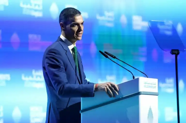 El Gobierno Español y la Regulación de las Redes Sociales: Un Enfrentamiento con los Tecno-Oligarcas