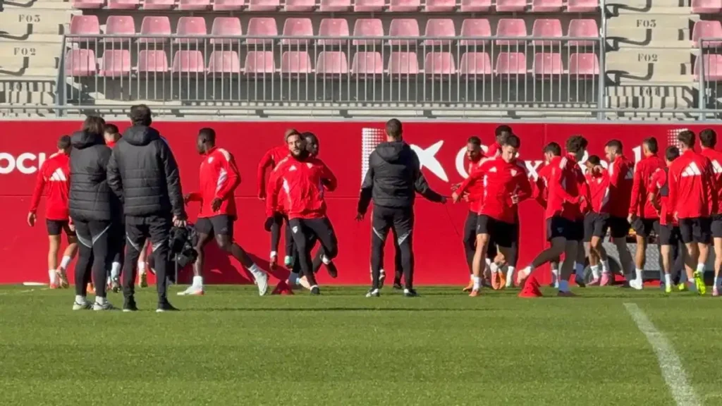 El Sevilla FC se Prepara para el Gran Derbi: Lesiones y Regresos Clave