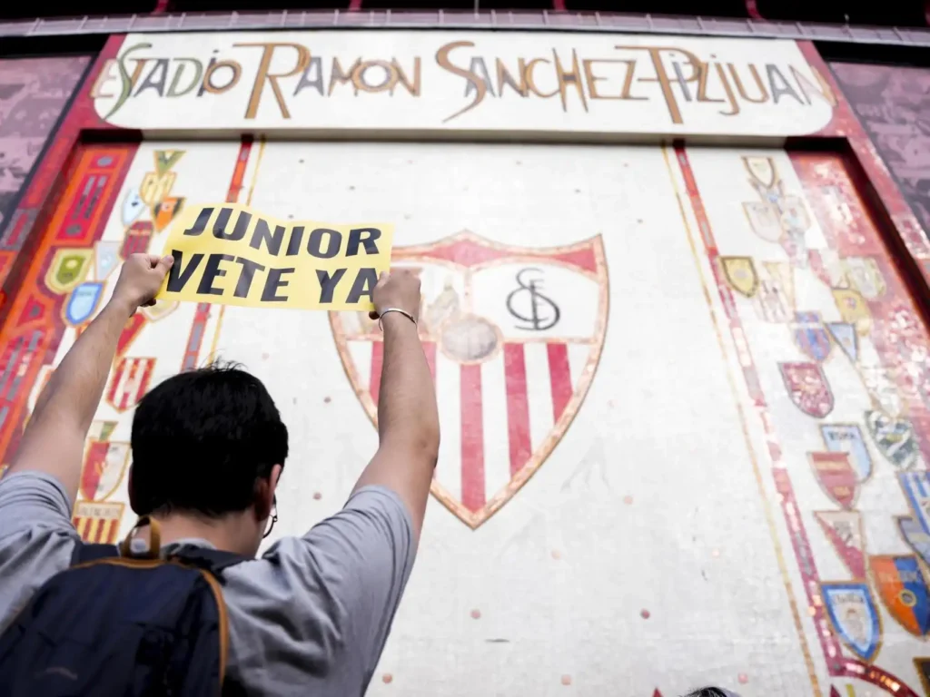 El Sevilla FC y su lucha por la salvación en la temporada actual