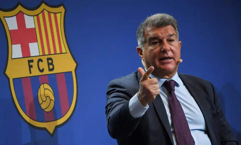 FC Barcelona sancionado por la UEFA: ¿qué implica la altura del césped y la mano de Pubill?