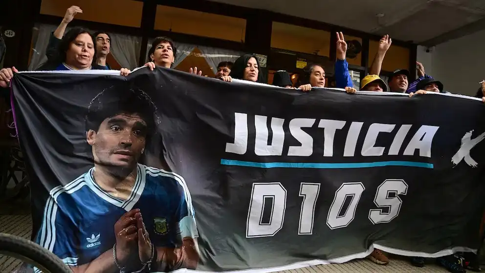 Juicio a médicos por muerte de Maradona: ¿fue abandono médico o fallo sistémico?