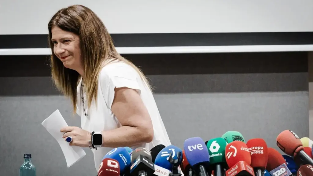 La Controversia Judicial de Leire Díez: Bloqueo de Cuentas y Acusaciones de Corrupción