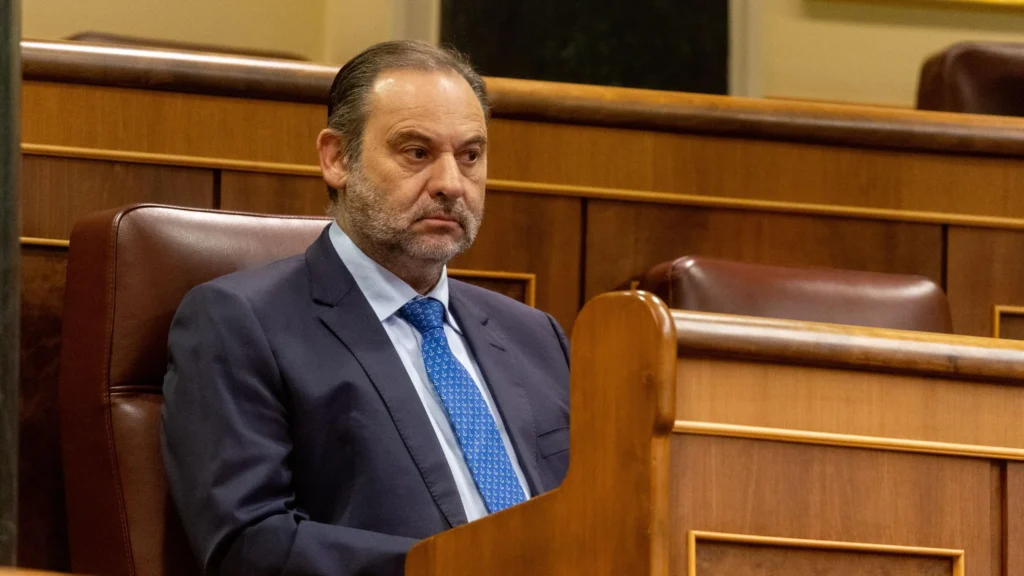 La Controversia de José Luis Ábalos: Vínculos y Acusaciones en el PSOE
