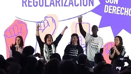 La Controversia de la Regularización de Inmigrantes en España: Un Desafío a la UE
