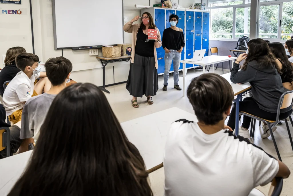 La Controversia de las Guías Sexuales en los Colegios Españoles