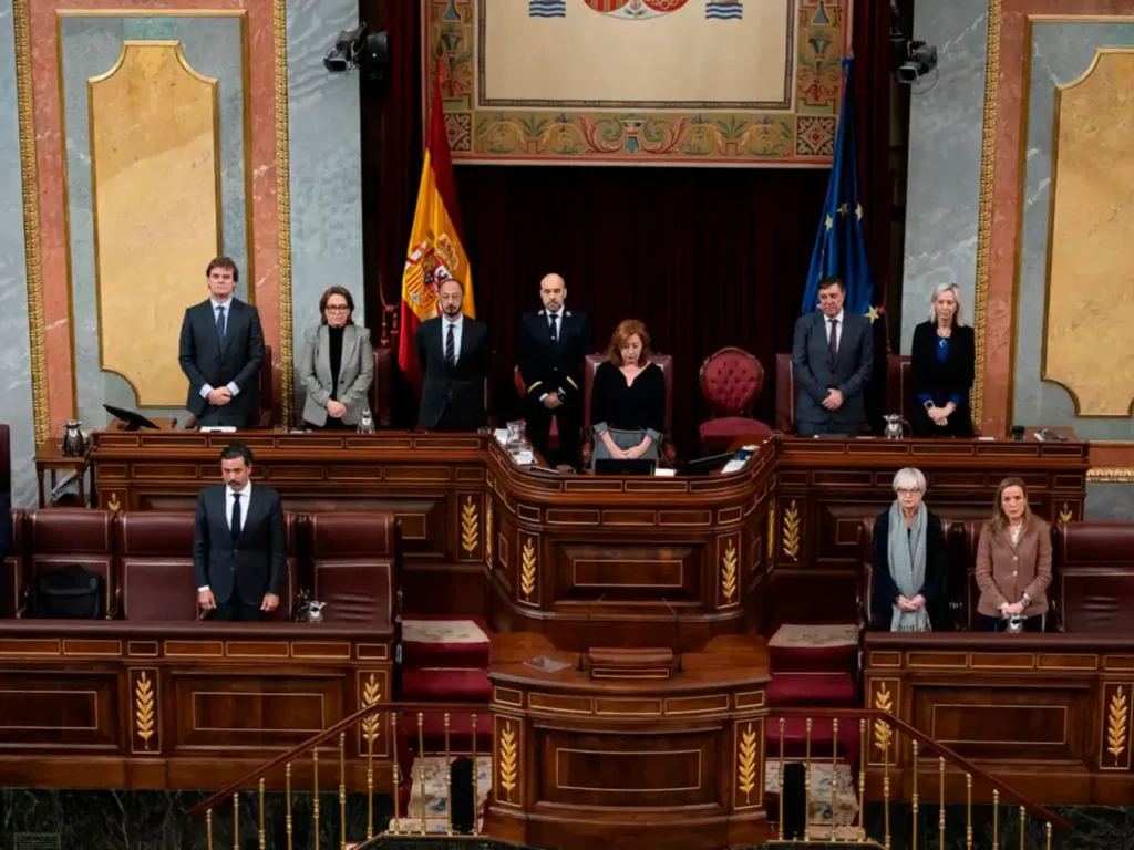 La Controversia del Decreto Ómnibus: Activismo y Política en el Congreso