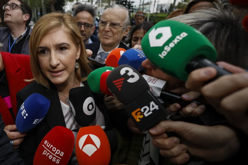La Controversia del Es-Alert: Revelaciones de Salomé Pradas sobre la Gestión de Emergencias en Valencia