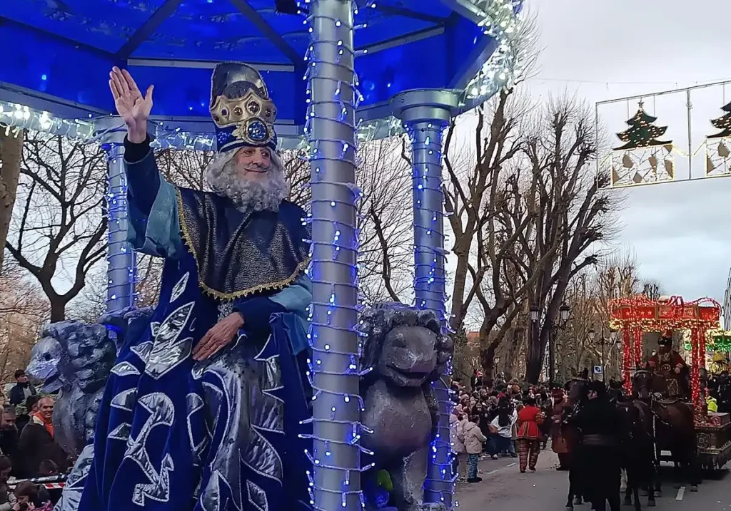 La Magia de la Cabalgata de Reyes en Oviedo: Un Desfile de Ilusión y Tradición