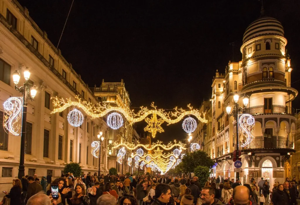 La Magia de la Navidad en Sevilla: Tradiciones y Solidaridad