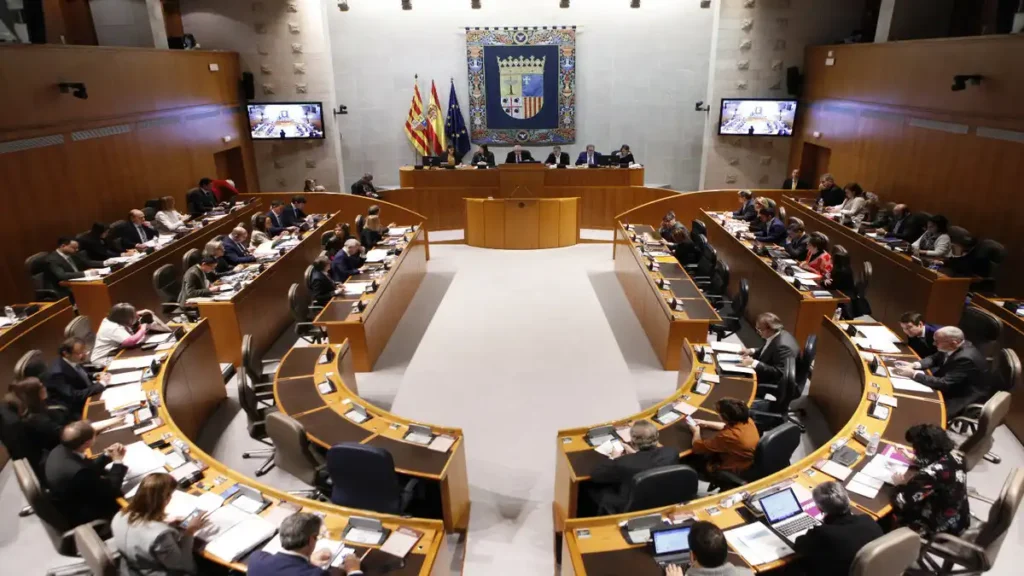 La Monarquía Española y Vox: Un Distanciamiento Estratégico