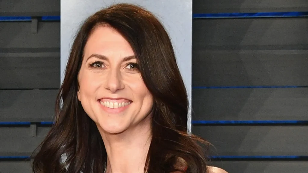 MacKenzie Scott y el Debate sobre sus Donaciones Filantrópicas