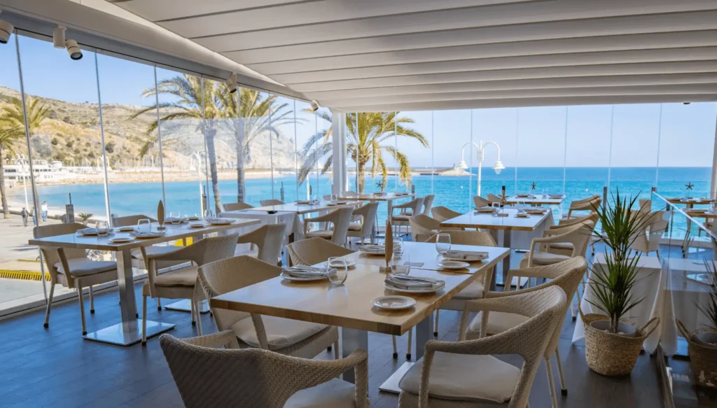 Peñíscola: pueblo medieval frente al mar y destino gastronómico imprescindible