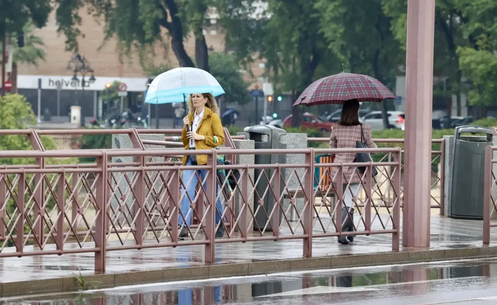 Previsiones Meteorológicas y Eventos Culturales en Sevilla: Un Fin de Semana Lluvioso