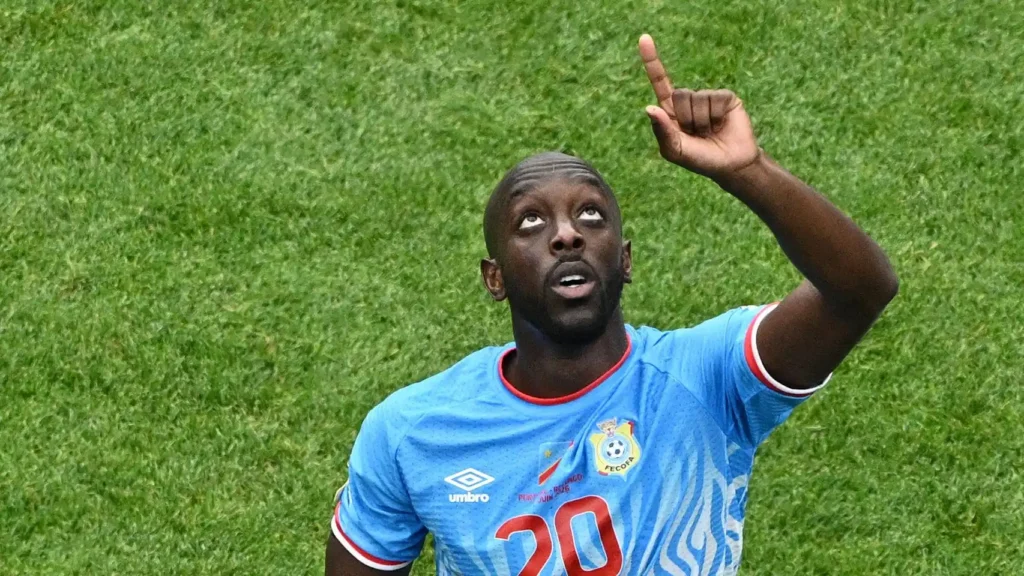 Yoane Wissa y su gol tras el ácido: cómo un ataque con corrosivo no detuvo su debut mundialista con la República Democrática del Congo